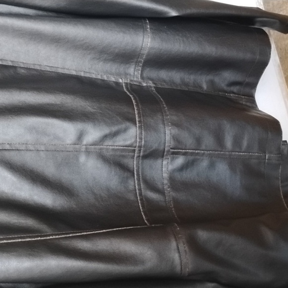 MOUNTAIN LAKE JACKET.        HR - Picture 10 of 10